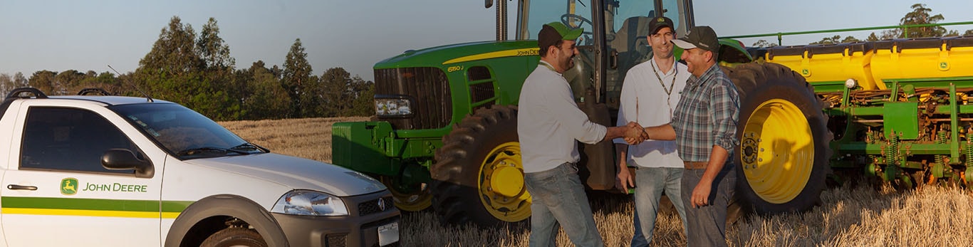 Servicio especializado John Deere en campo